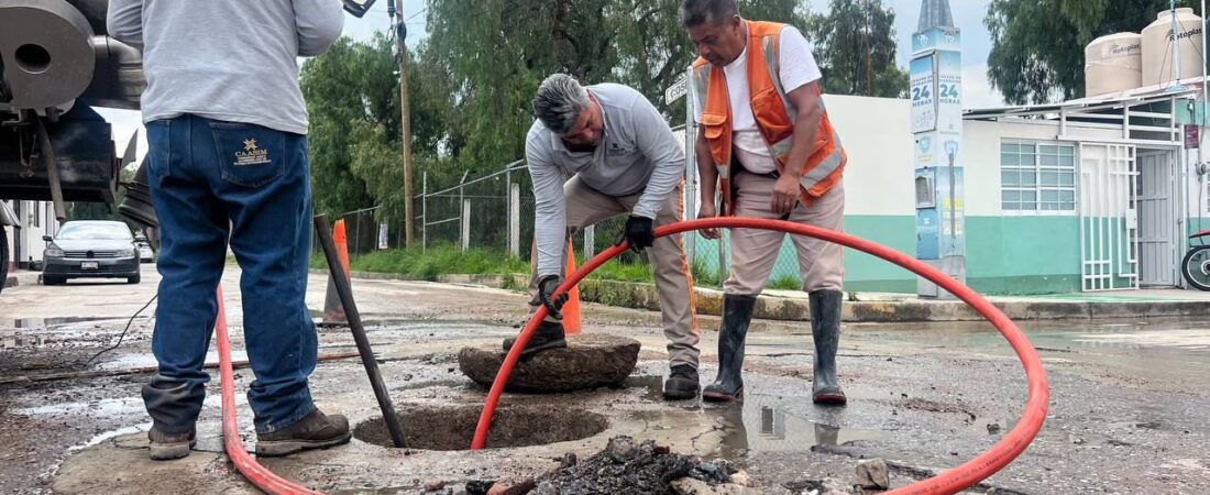 CAASIM realiza desazolve y limpieza
