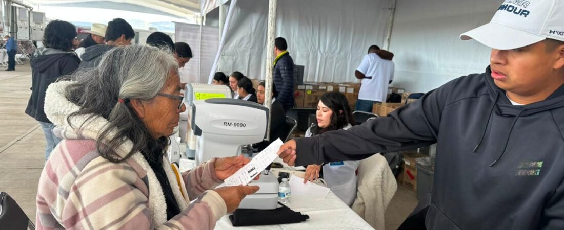 8,297 hidalguenses beneficiados con lentes: Contraloría supervisa transparencia en programa de salud visual