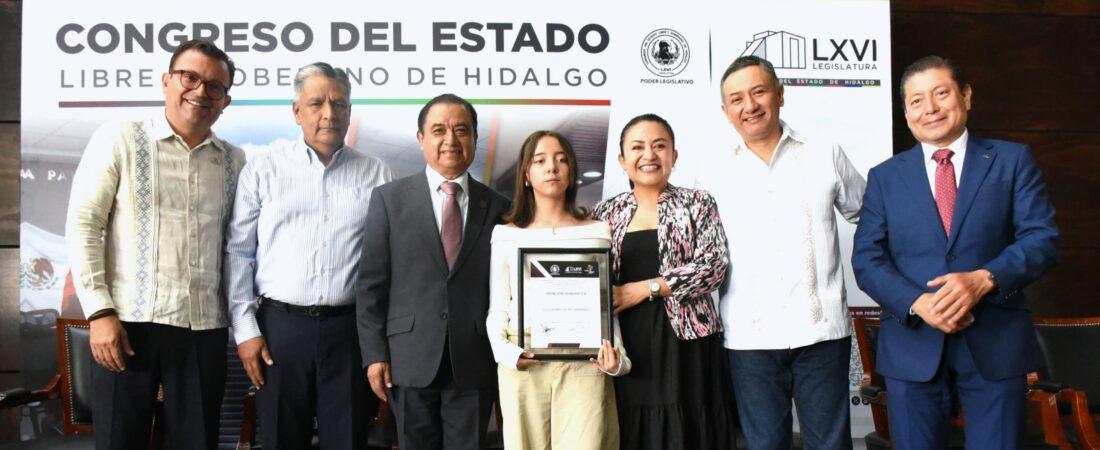 José Acosta Hernández recibe la distinción “La Mina del Tiempo” por su labor a favor de la diversidad cultural