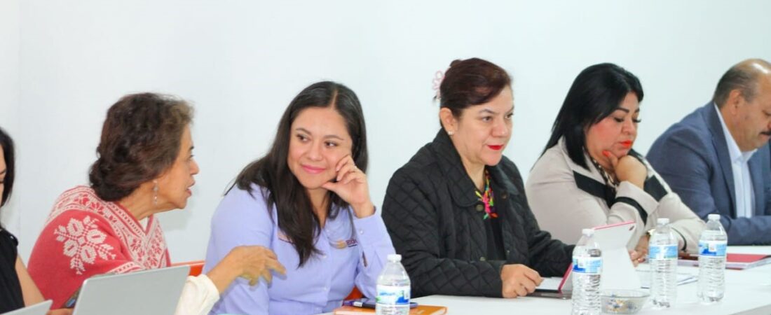Docentes fortalecen su práctica educativa con taller intensivo