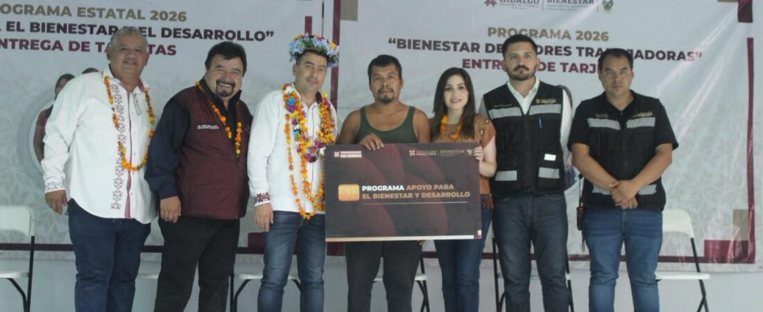 Contraloría garantiza entrega transparente de apoyos a más de mil familias en Huejutla