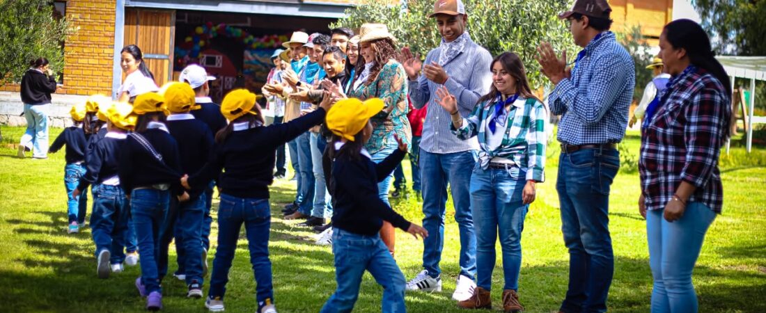 Iniciativa Cadena de Amor del DIF Hidalgo acerca a niñas y niños de atención prioritaria al campo