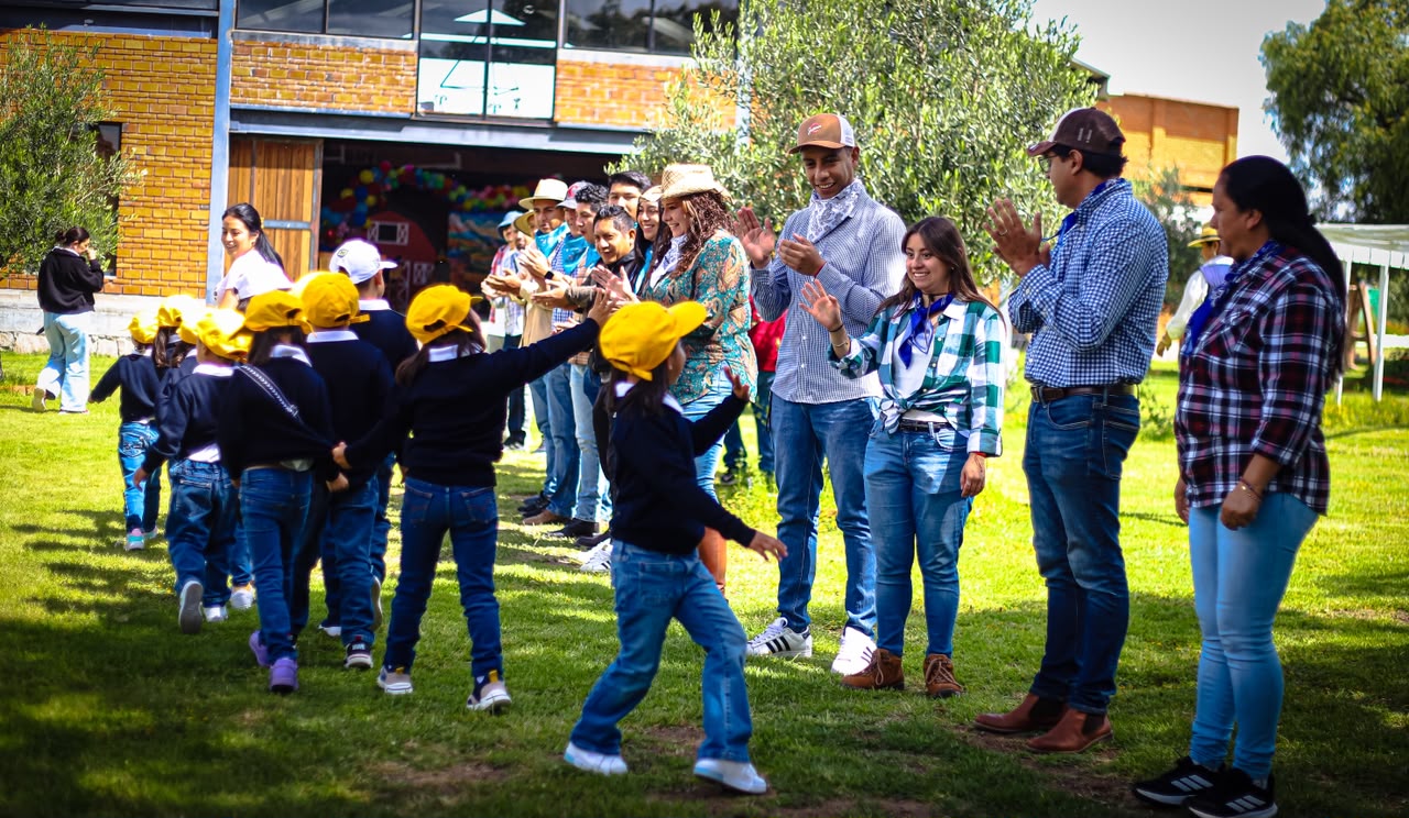 Iniciativa Cadena de Amor del DIF Hidalgo acerca a niñas y niños de atención prioritaria al campo