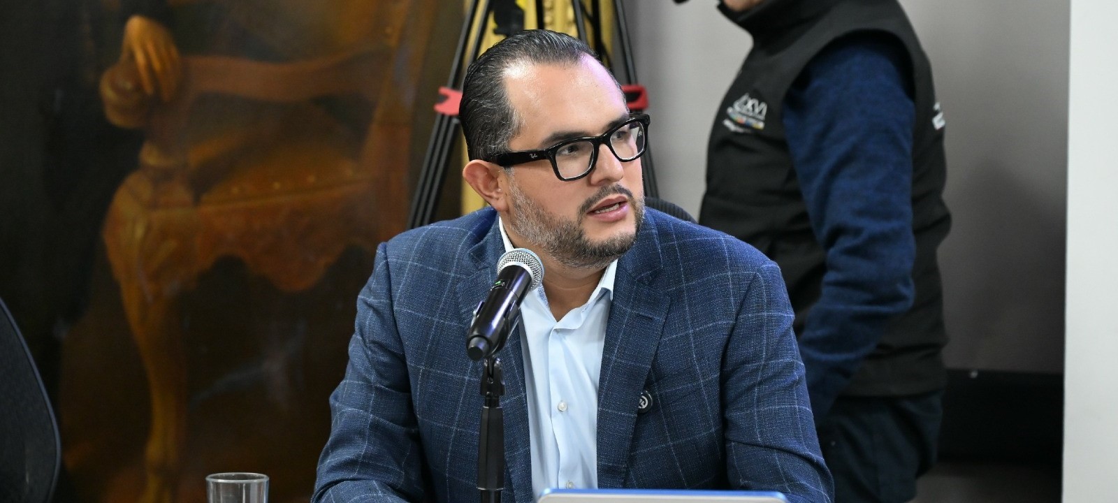 Marco Antonio Mendoza presenta iniciativa para fortalecer la reinserción social mediante trabajo comunitario