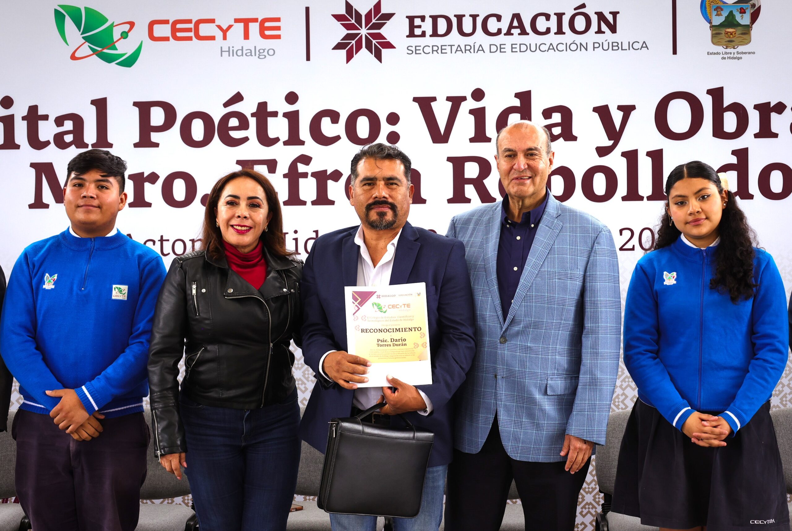 Natividad Castrejón encabeza recital poético en honor a Efrén Rebolledo