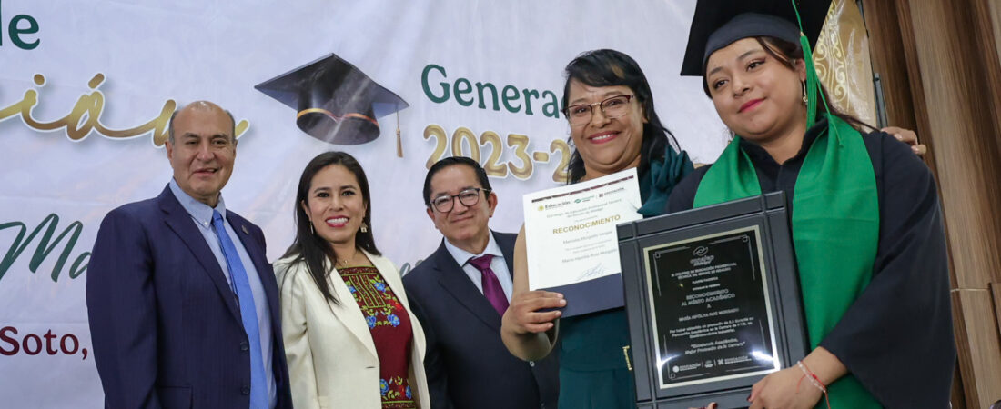 Natividad Castrejón encabeza graduación de estudiantes del Conalep Hidalgo
