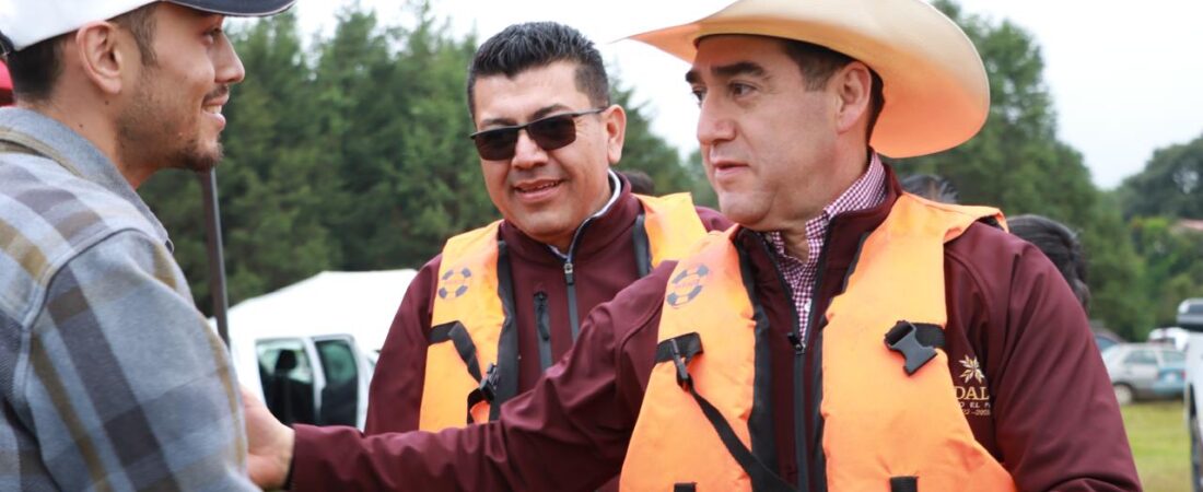Saderh fortalece el campo hidalguense con entrega de apoyos agropecuarios y donación de 800 mil alevines en Acaxochitlán