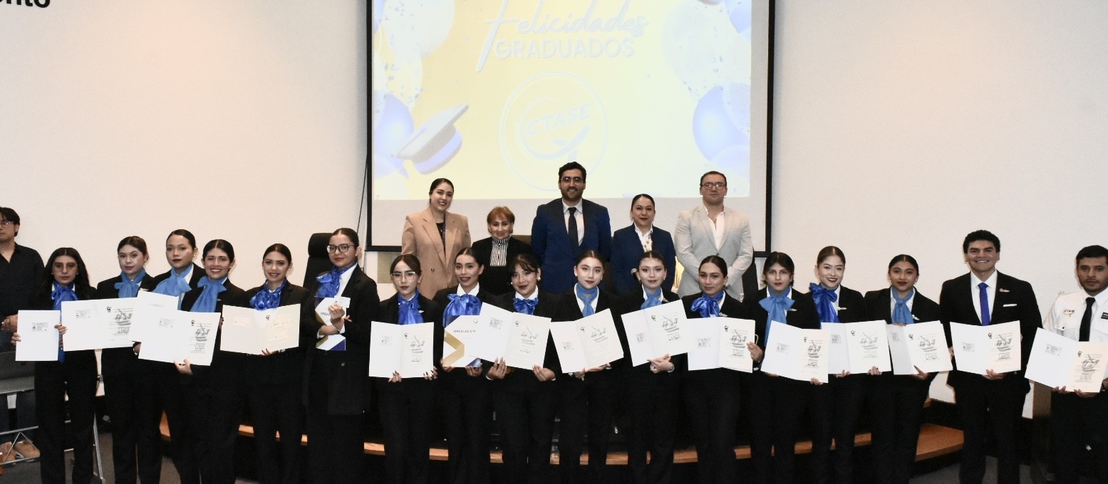 CTASE entrega nuevas licencias de sobrecargo y anuncia clases en línea; será una de las cinco escuelas autorizadas en México