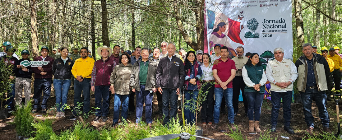 Julio Menchaca entrega dos millones de plantas para reforestar los 84 municipios