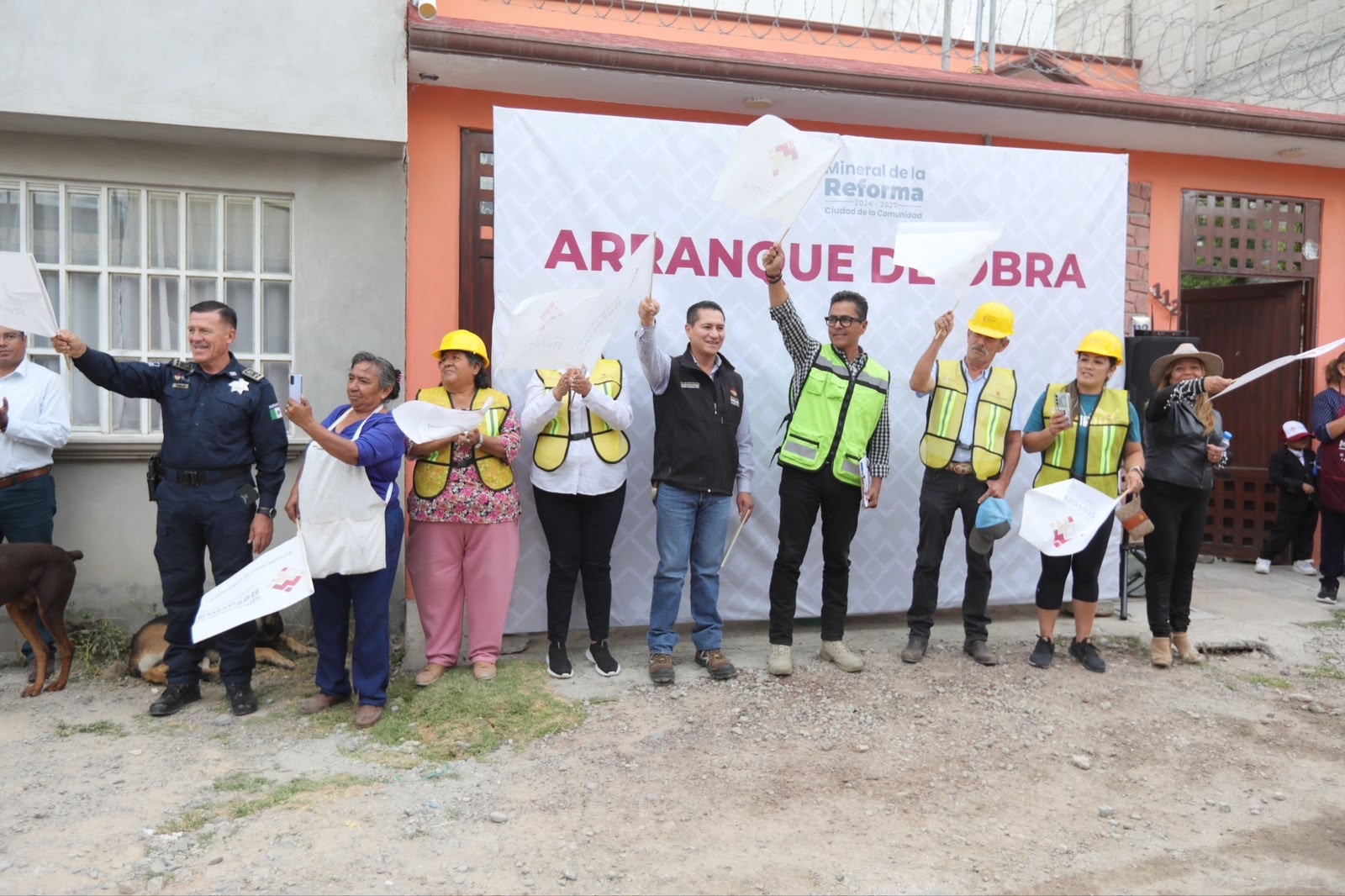 ATIENDE AYUNTAMIENTO DE MINERAL DE LA REFORMA DEMANDA HISTÓRICA DE OBRA EN EL SAUCILLO
