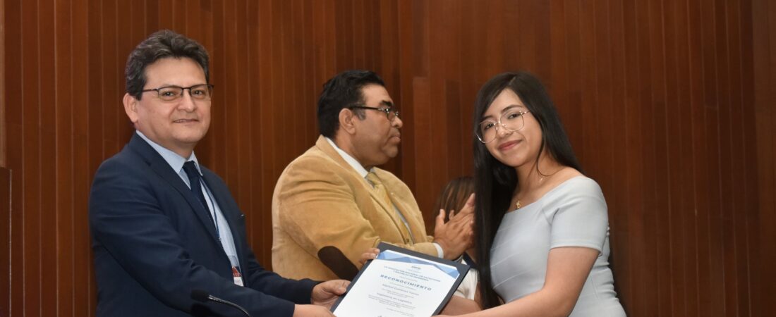 Egresada del ITESA es reconocida entre las mejores ingenieras de México