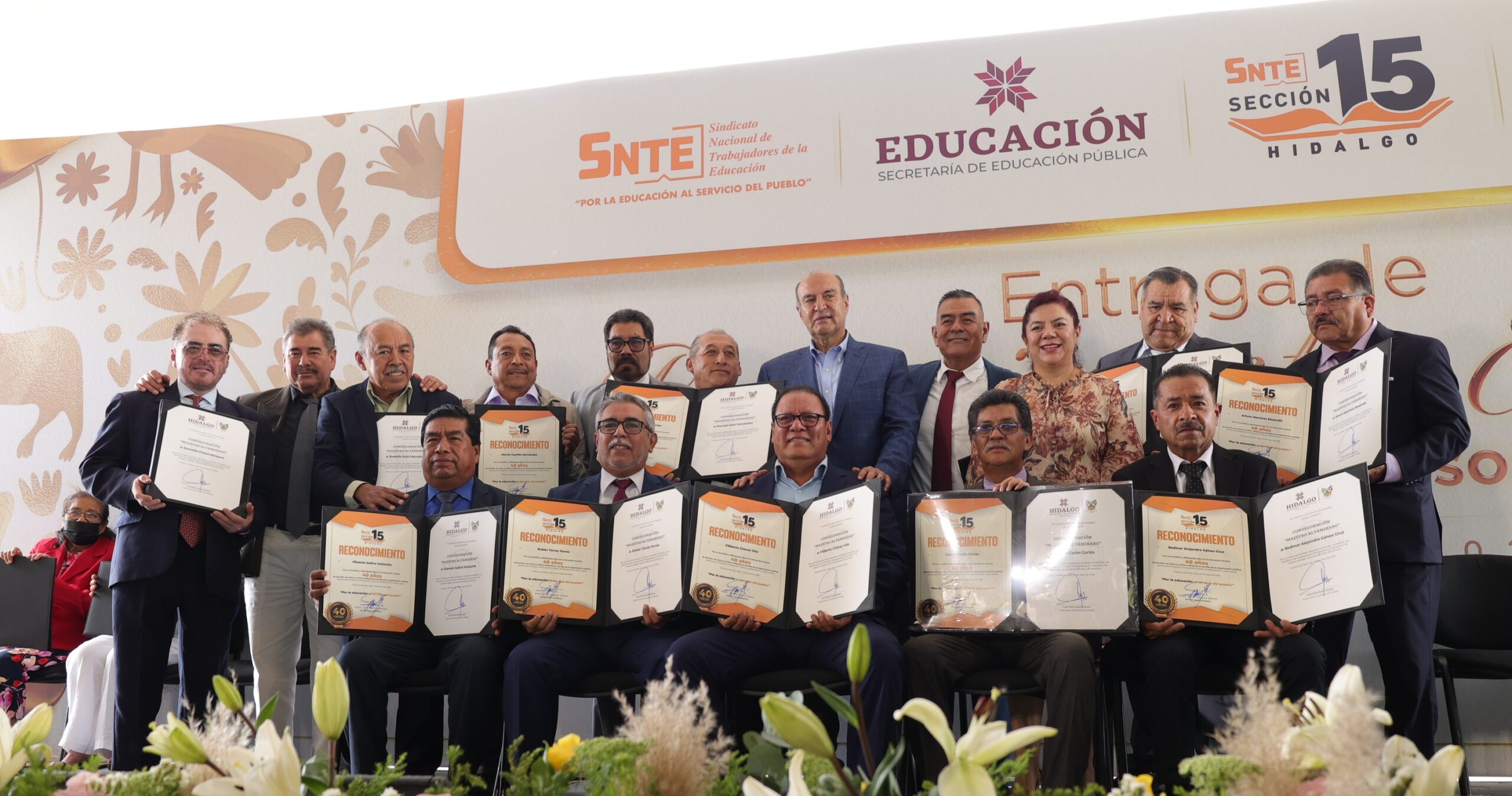 SEPH y SNTE reconocen trayectoria de mil 912 trabajadoras y trabajadores de la educación