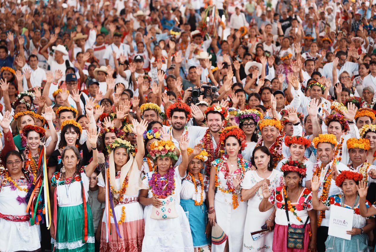 Gobierno de Hidalgo reconoce labor de parteras tradicionales en el Día Internacional de los Pueblos Indígenas