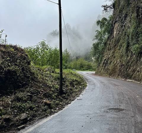 Reabren carretera Tenango de Doria–Metepec tras deslave