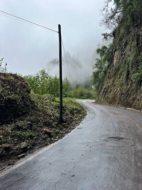 Reabren carretera Tenango de Doria–Metepec tras deslave
