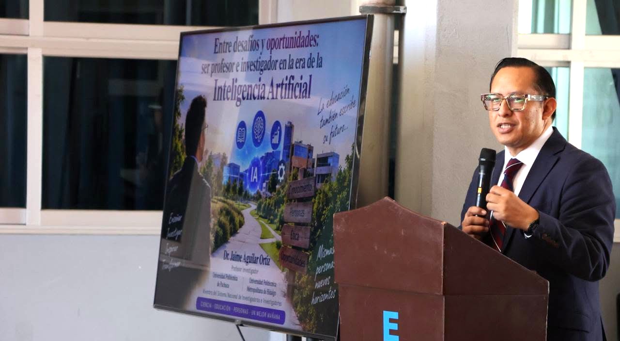 Escuelas Normales realizan foro sobre inteligencia artificial y tecnologías educativas