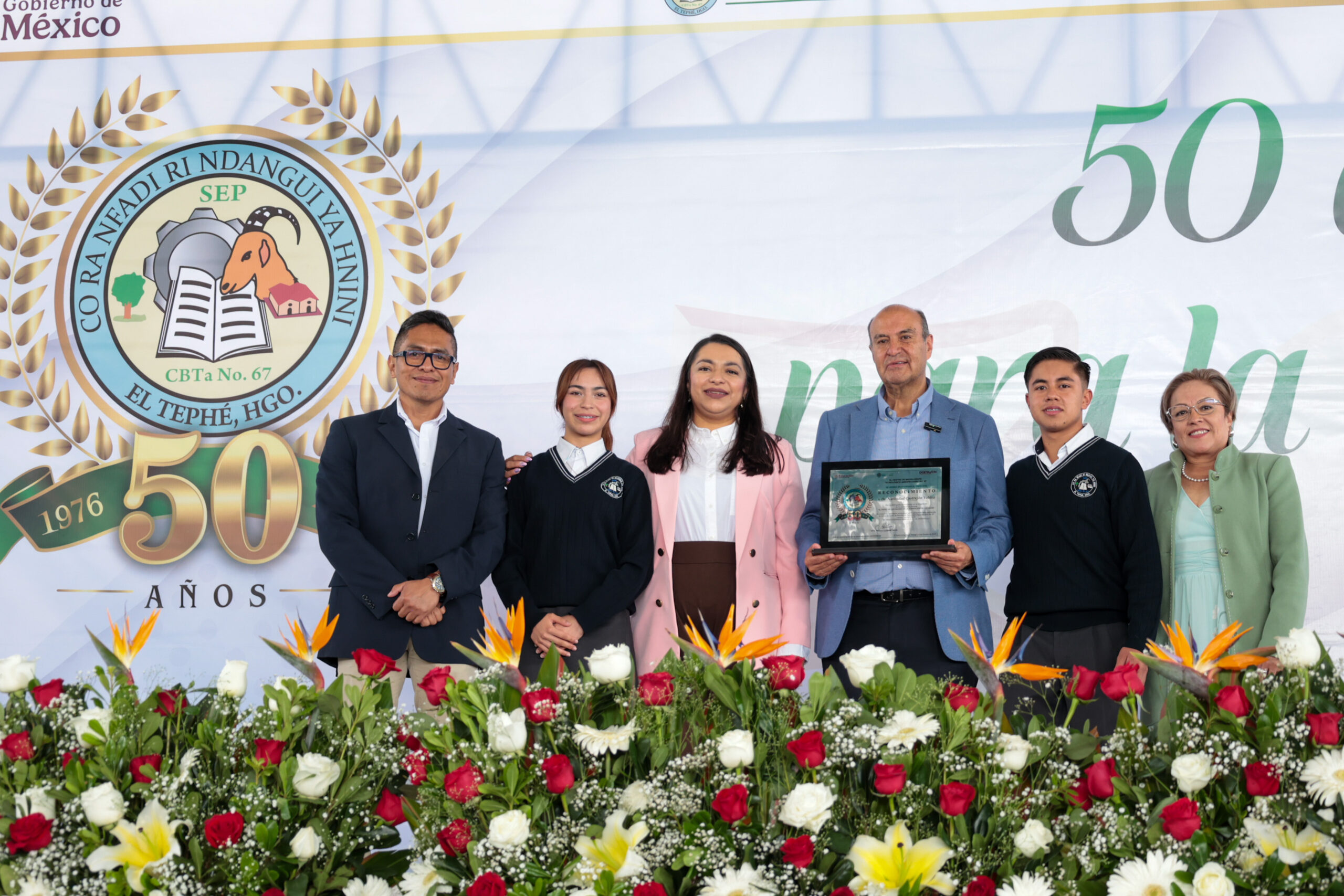 Encabeza Natividad Castrejón 50 aniversario del CBTA No. 67 en Ixmiquilpan