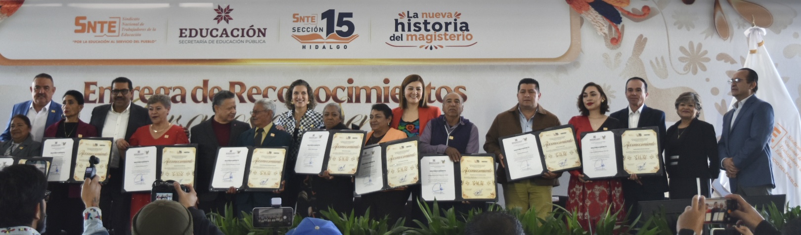 Mediante políticas educativas, Menchaca prioriza recursos para el sector