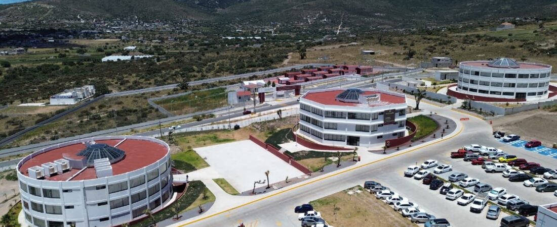Contraloría acerca a escuelas y familias herramientas para prevenir el ciberacoso